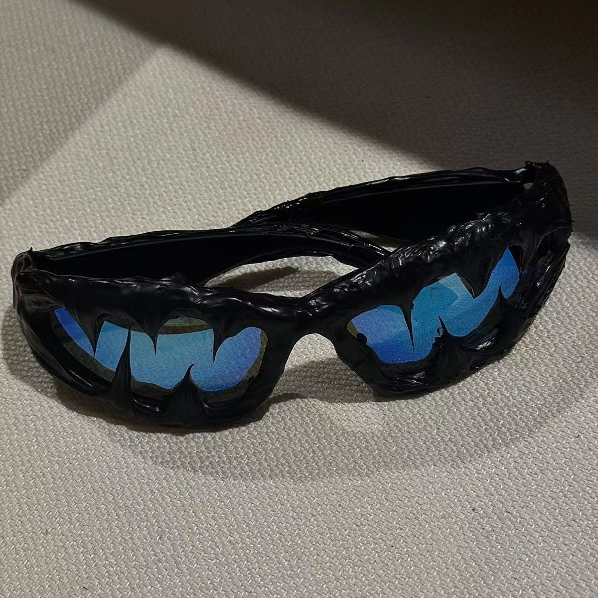 Venom Drip Resin Sunglasses Fiery Blue, 14.8*12.2*5CM - Streetwear Accessories - Slick Street