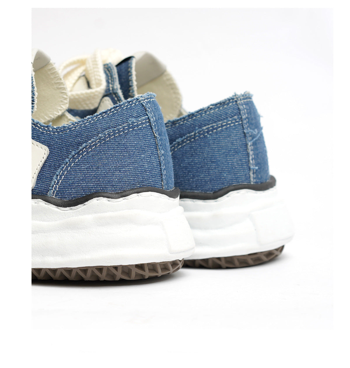 Fracture Low Sneakers