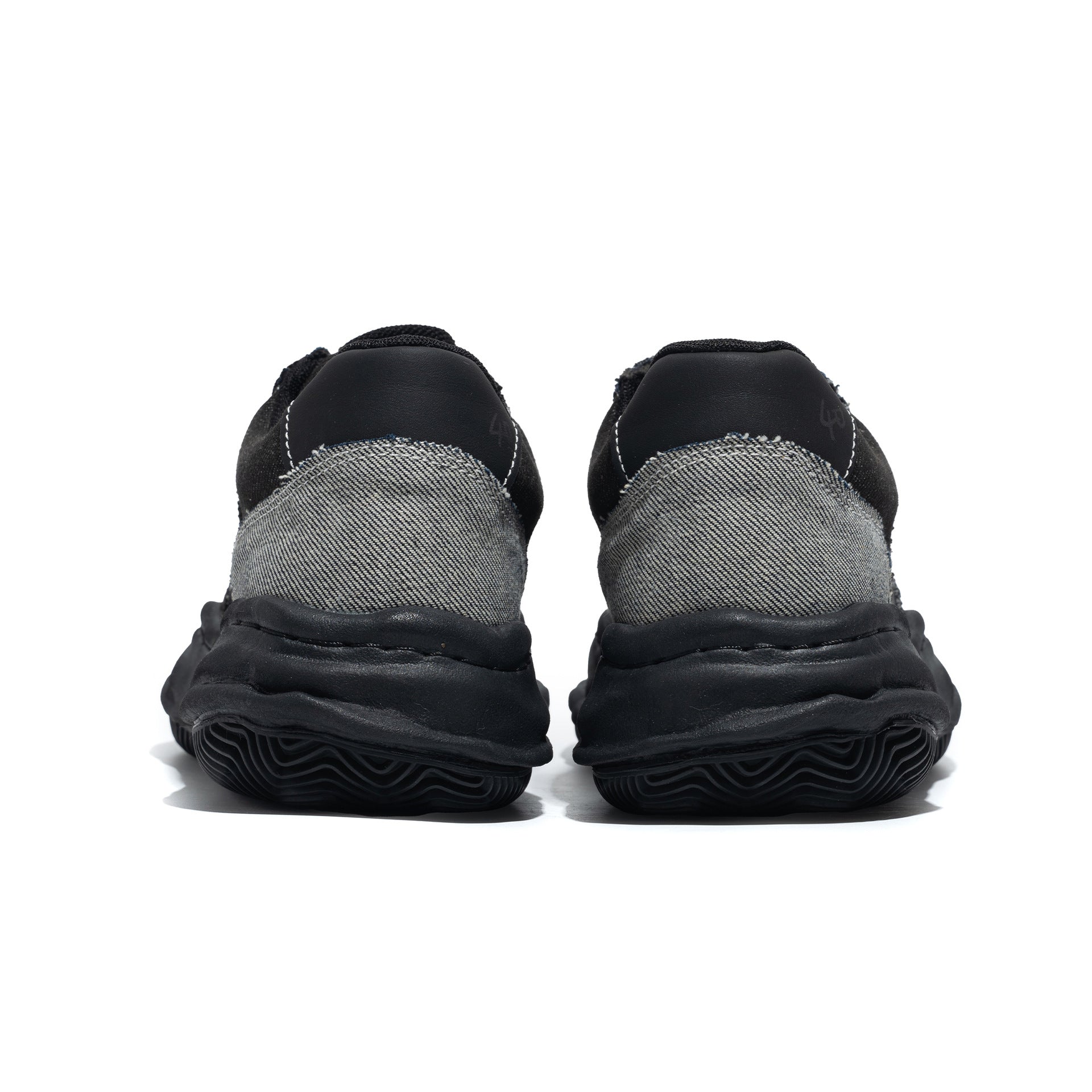MELT Sneakers - Graphite