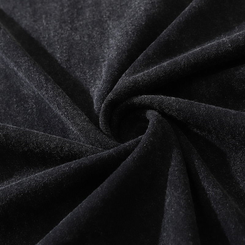 FANTASY Samurai Girl With Katana Graphic T-Shirt , - Streetwear T-Shirts - Slick Street