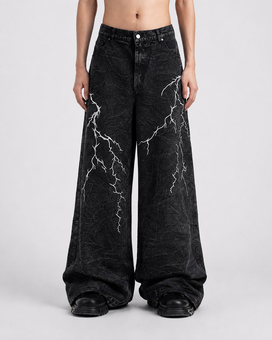 Voltage Wide-Leg Jeans Black, 28 - Streetwear Jeans - Slick Street