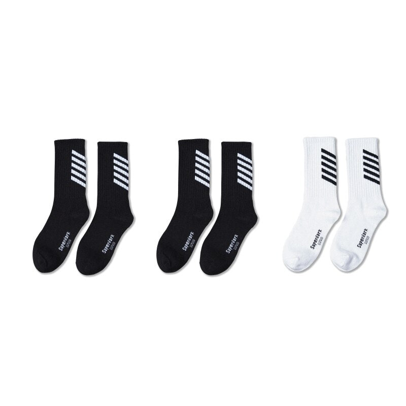 V1AZ Socks (3 PACK) 2 pcs black 1 white, One Size - Streetwear Socks - Slick Street